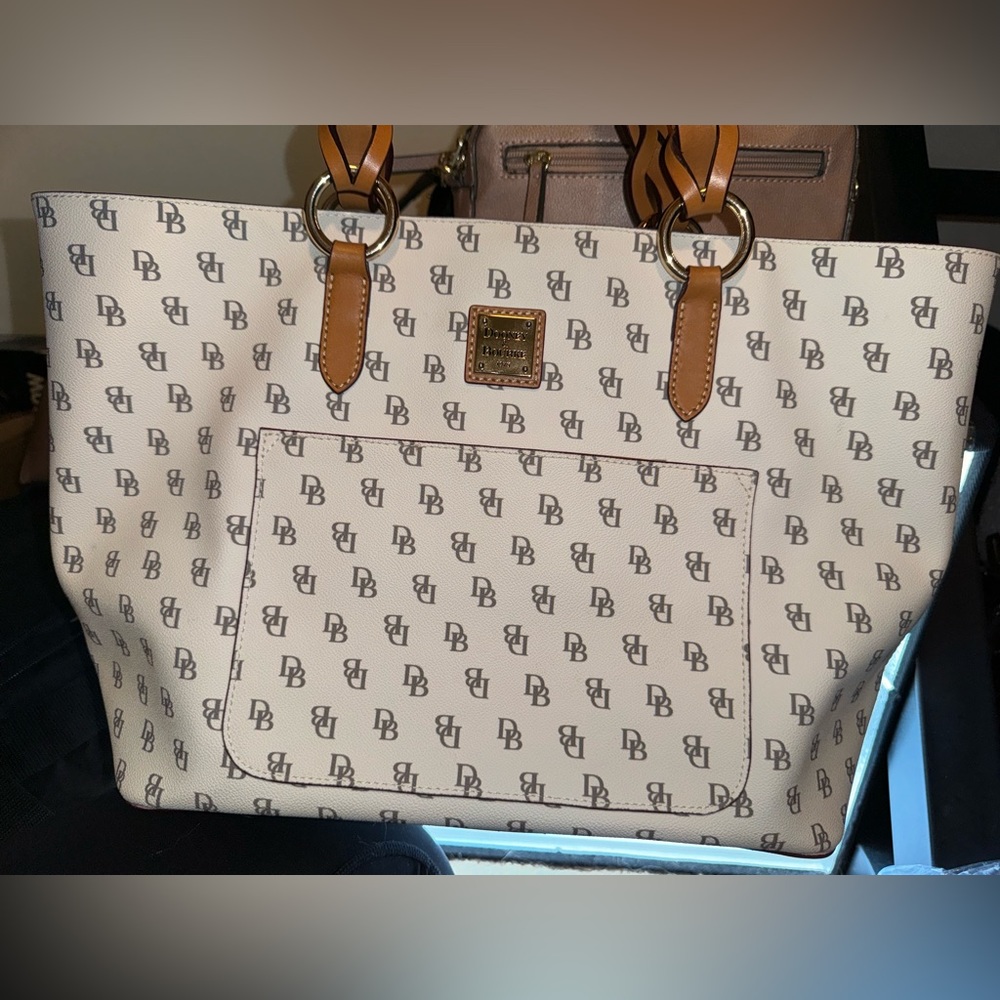 Dooney & Bourke Blakely Tammy Women’s Tote Bone